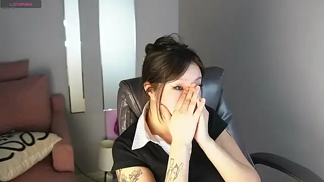 ElinaMotion – Naživo XXX chat