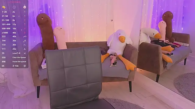 Chat +18 de Mira_Falls ao vivo