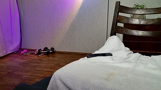 Chat +18 de MadeInParadise ao vivo