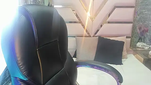 แชท XXX สดของ Shara_Oz