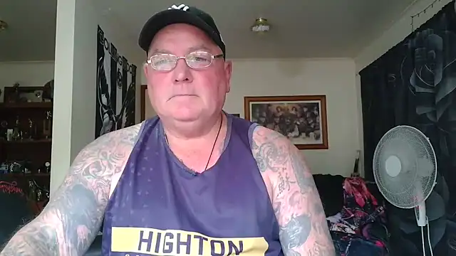 KINKYBLUEYES69 Show Webcam