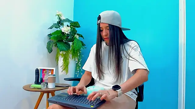 ViictoriiaSaenz 라이브 XXX 채팅