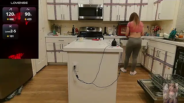 Blondiewithanass 即時 XXX 聊天