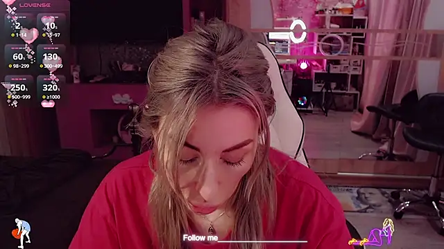 Онлайн чат XXX AnnieGOld_