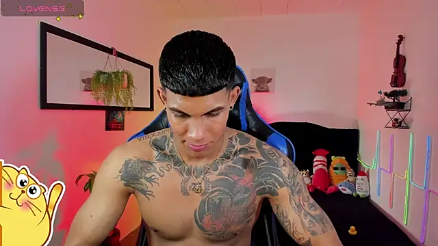 Damian_latinxxx Adlı Modelin Canlı XXX Sohbeti