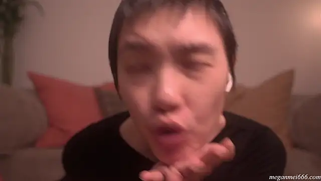 XXX chat uživo modela meganmei666