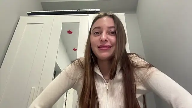 XXX chat uživo modela selena_favn