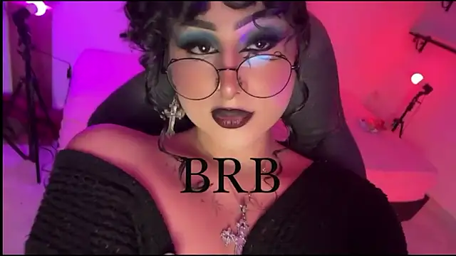 Heka_Prudence Chat XXX in diretta