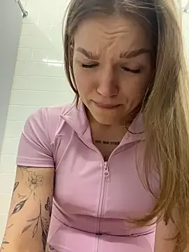 StreetSquirt Obrolan Langsung XXX