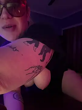 XXX chat uživo modela Granlady7