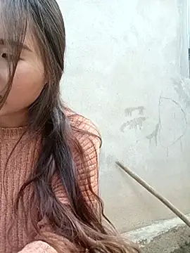 nolan-00: διαδικτυακό σόου στην κάμερα