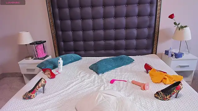 Онлайн чат XXX curly_muffin