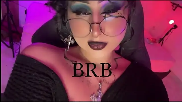 Heka_Prudence – Naživo XXX chat