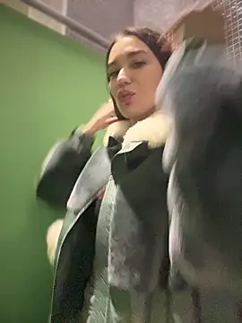 Emma_Cattn Webbikameraesitys