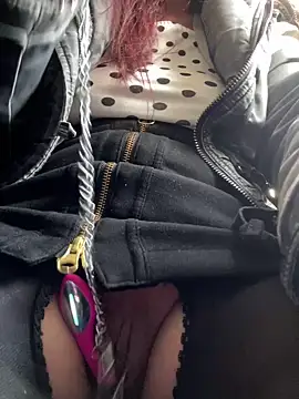 Chatroom XXX en direct de NataKitten