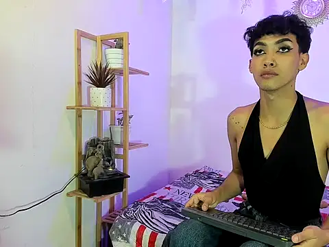 Show modela Snover_hot2006 na web-kameri