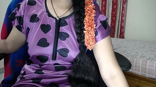 XXX chat uživo modela Sexy_HouseWifee