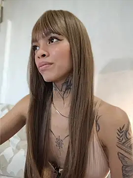 DoriDelux20 – Naživo XXX chat