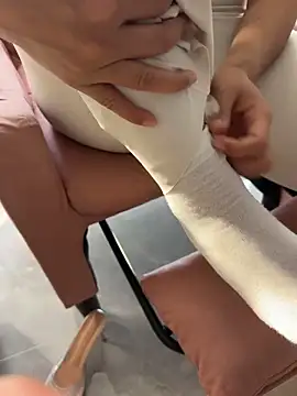 qwe522522 élő XXX-chatje