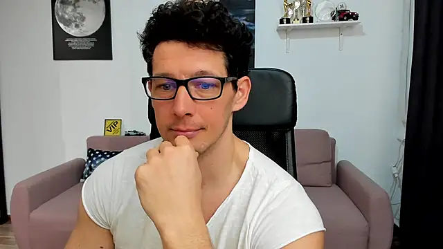 BrutusK08's Webcam Show