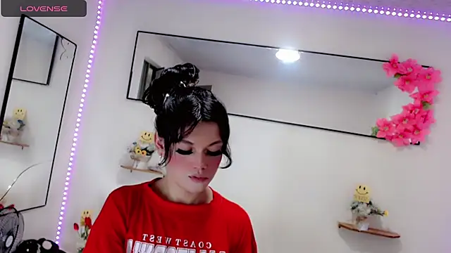 NathalialLooesn Live XXX chat