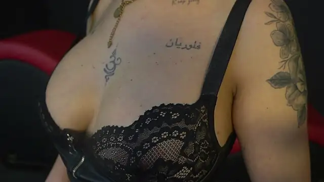 OliviaSmith's Live XXX Chat