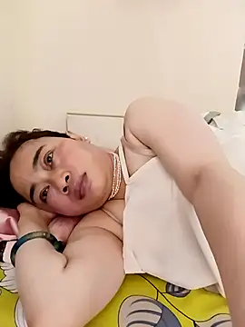 Shia011 即時 XXX 聊天