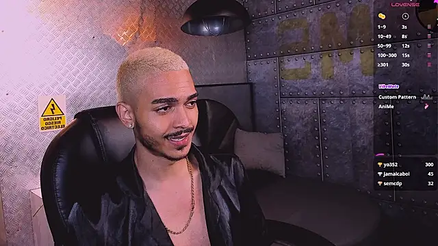 MarcusRain_ live XXX chat