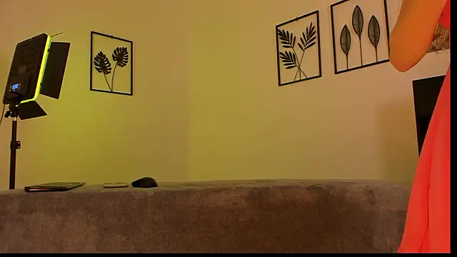 -XS- লাইভ XXX চ্যাট