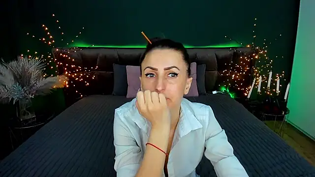 Chatroom XXX en direct de Rebecca_Diamond