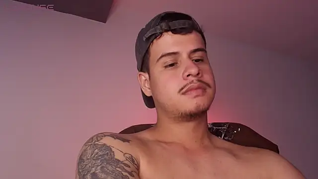 Show modela BjornSteel na web-kameri