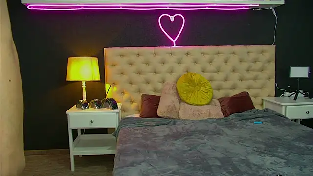 TaniaKaverinaのライブXXXチャット