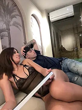 kevin_hotgirls – Naživo XXX chat