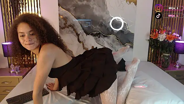 Czat XXX na żywo – MiticaBrennet_