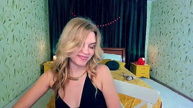 LunaFlinn Live XXX Chat