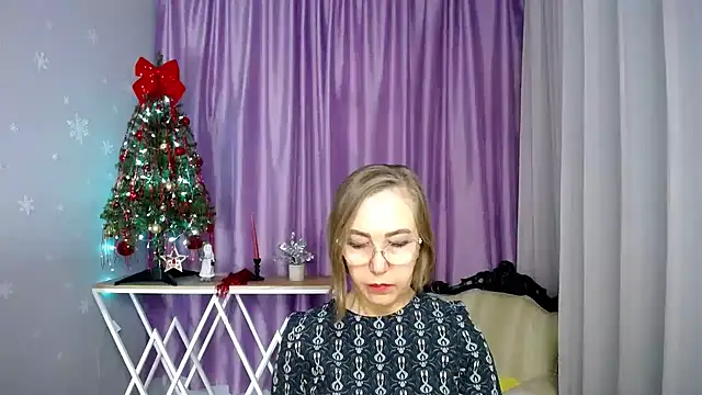 queen_a_n_i Show Webcam