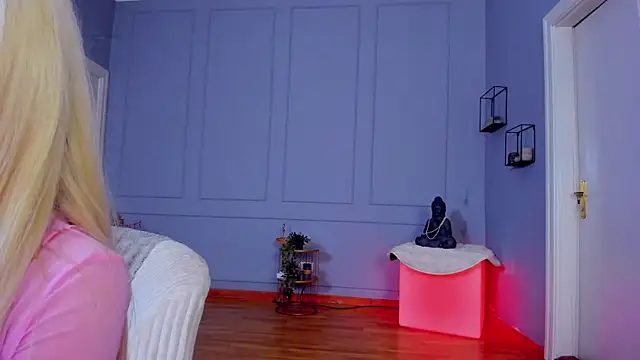 Awww_Ella Live XXX-Chat