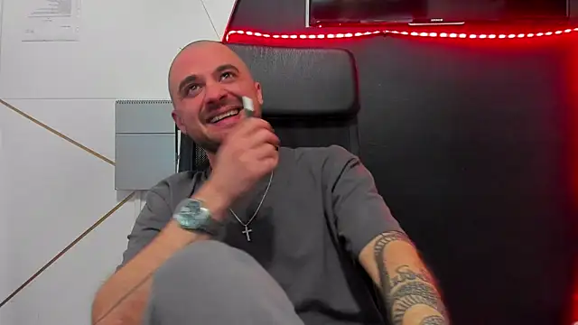 JamesMyerss 现场XXX聊天