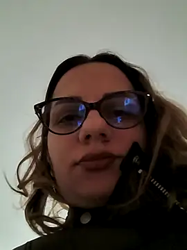 แชท XXX สดของ mariahotgirl