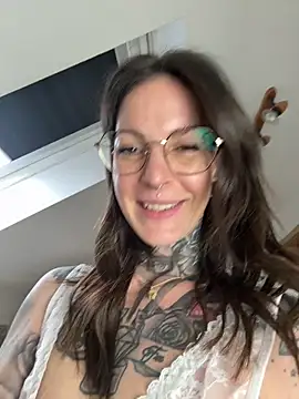 BrownieyQueen Adlı Modelin Web Kamerası Şovu