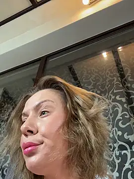 Chat XXX en directo de KrisKkiki