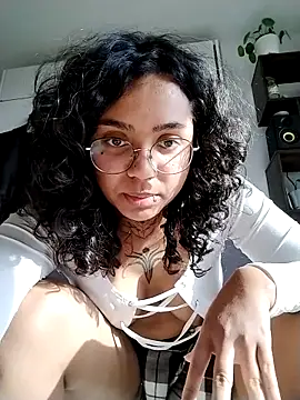 Živý XXX chat therealsun8