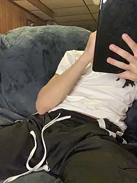 givemeabreak34 Show Webcam