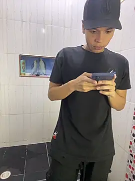 Alejandroo_Montenegro 即時 XXX 聊天