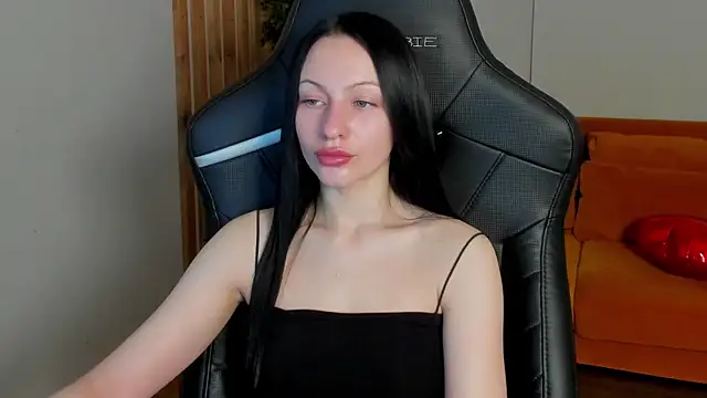 NaomiBlakes' Live XXX Chat