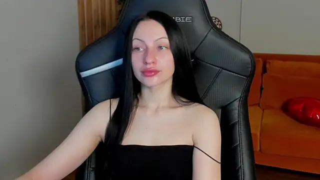 NaomiBlakes élő XXX-chatje