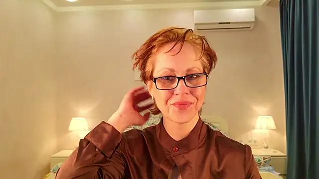 LioraWeiss Show in webcam