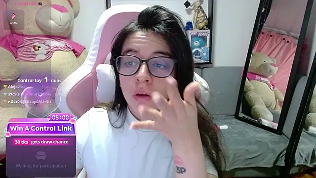 Maggie_Fox3 élő XXX-chatje