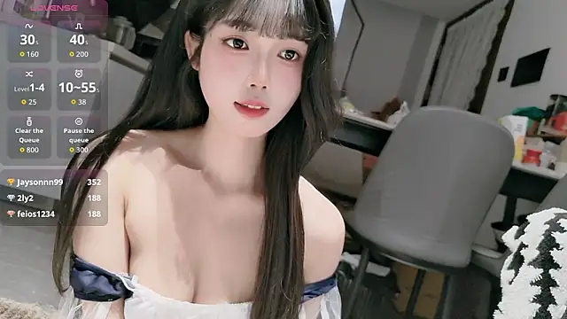 Živý XXX chat sansan-666