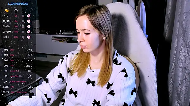 ZoyaMill's Live XXX Chat